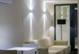 IROCO HOSTAL allows 18 year olds to book a room