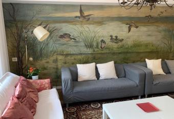 Magn  fico piso en la principal calle de Gij  n has Balcony rooms