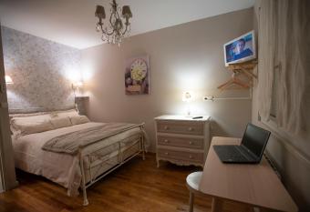 Chambre de Charme dans maison d hote  has Balcony rooms