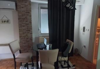 SkopjeApp has Balcony rooms