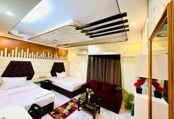 Hotel City International Residential allows 18 year olds to book a room