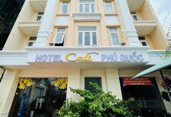 Cali Ph   Qu   c Hotel allows 18 year olds to book a room