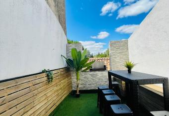 Superbe maison de caract  re de 200 m2 allows 18 year olds to book a room