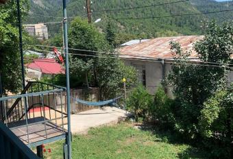 Hotel Elpida has rooms with a private hot tub