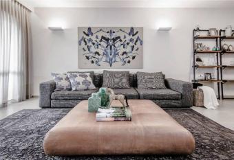 Sea View Boutique Apartment has Balcony rooms