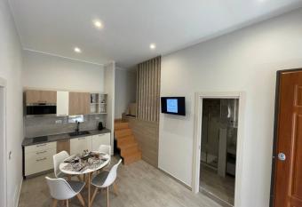 Il Vicolo - Tassitani Vacanze has Balcony rooms