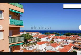 Apartamento a 100m de la playa de Blanes has Balcony rooms
