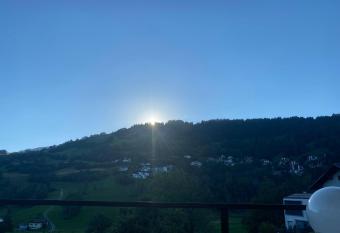 Dachwohnung in der Mitte von Laax-Dorf allows 18 year olds to book a room