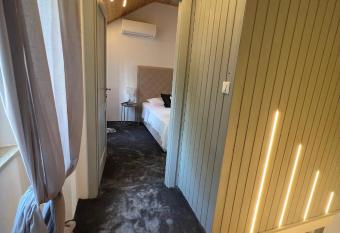 Podgora Experience Suite II has Balcony rooms