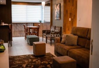 Paradiso - Ao lado da pra  a das flores allows 18 year olds to book a room