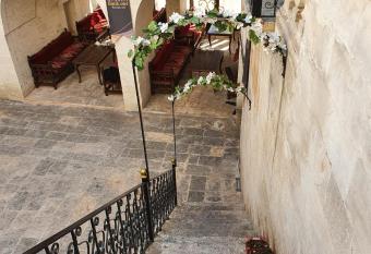 HANIMA  ABUT  K OTEL has Balcony rooms