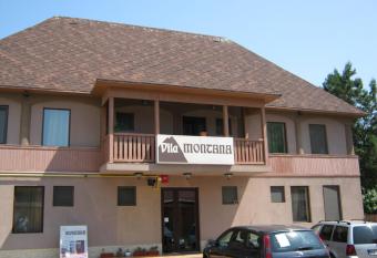 Vila Montana allows 18 year olds to book a room