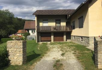 FEWO an der Br  cke has Balcony rooms