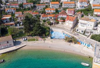 Apartments Siri has Balcony rooms