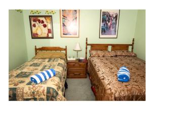 Bed & Breakfast-2 Beds-3 people In Hide-out Private Hidden Bedroom has Balcony rooms