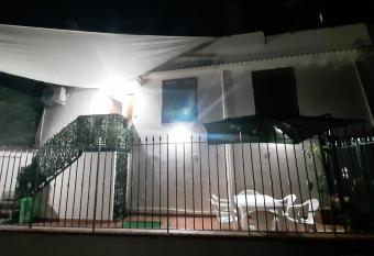 Astra House relax a 10minuti da Salerno centro has Balcony rooms