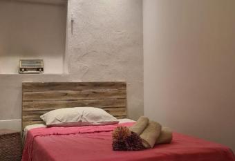 Casa Lory allows 18 year olds to book a room