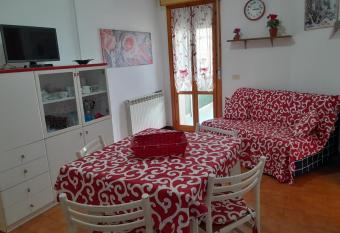 Tra Cinque Terre e Versilia has Balcony rooms