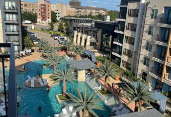 Smart Luxury 2BD 2BTH Apt with pool view, Gym, office and bbq area has Balcony rooms