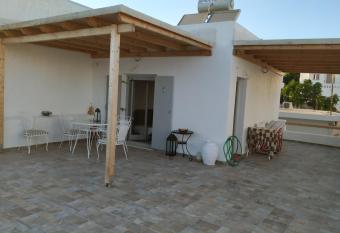                                                      . allows 18 year olds to book a room