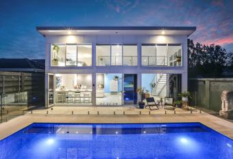 The Perfect Getaway at the Beach allows 18 year olds to book a room