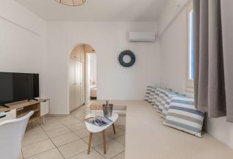 GRotta Carpe Diem has Balcony rooms