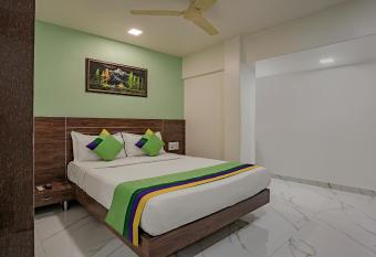 Treebo Trend Atithi Inn has Smoking rooms