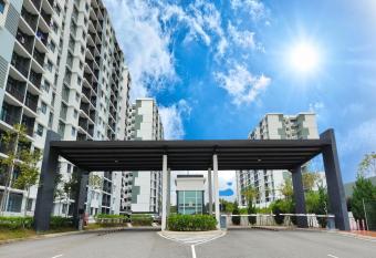 Desaru Johor by Glex allows 18 year olds to book a room