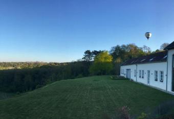 Domaine des Gratti  res has Balcony rooms