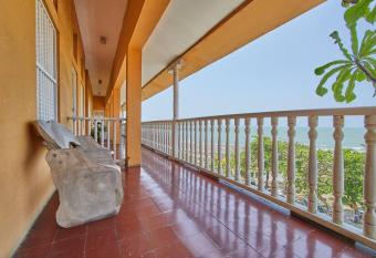 Beatiful Place Benedetti allows 18 year olds to book a room