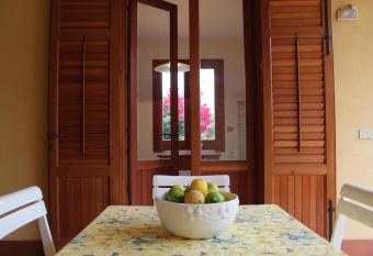 Villa Fede & Niki allows 18 year olds to book a room