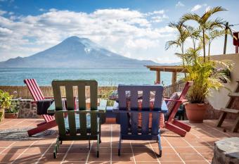 La Iguana Perdida has Balcony rooms