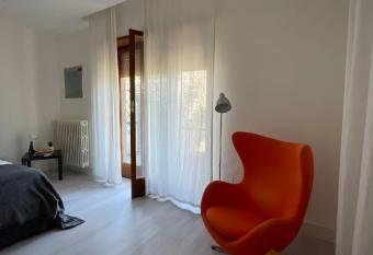 Sweet relax allows 18 year olds to book a room