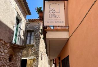 B&B Casa Letizia has Balcony rooms