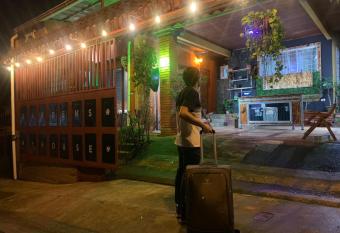 Gardens House, Airport Juan Santamar  a, Alajuela, San Jos   has Balcony rooms