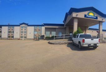 Days Inn by Wyndham Drayton Valley allows 18 year olds to book a room