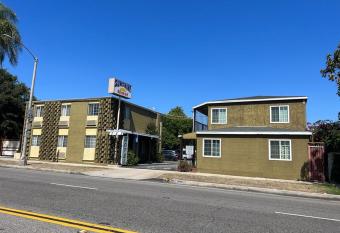 Sunshine Motel allows 18 year olds to book a room