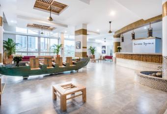 Terrazas Rodadero has rooms with a private hot tub