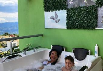 DUPLEX JACUZZI has Balcony rooms