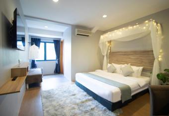 Victoria Hotel a NuVe Group Collection allows 18 year olds to book a room