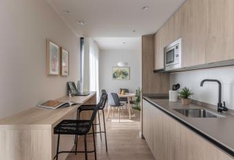 Apartamentos L  bere Pamplona Yamaguchi allows 18 year olds to book a room