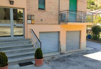 L appartamento di Nonna Tina has Balcony rooms