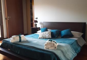 Villa mina has Balcony rooms