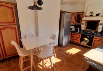 Chez Thomas has Balcony rooms