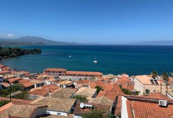 Chelid  ni House: Two-Bedroom Home with Spectacular Seaview has Balcony rooms