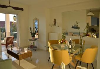 Luxury Apartment in the Heart of the City has Balcony rooms