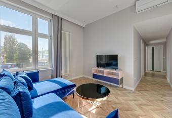 Dom & House - Apartament Ko  ciuszki Family Sopot allows 18 year olds to book a room