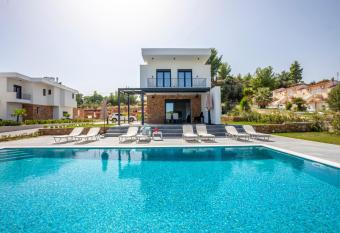 Megan Luxury villa with private pool has Balcony rooms