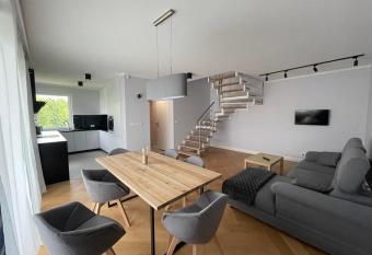 Apartament B    KITNA MEWA has Balcony rooms