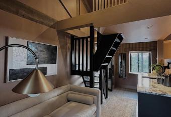 Apartments for two in Brand New Luxury Rural Farmhouse Escape has Balcony rooms